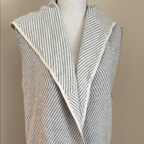 Lineamaglia Made in Italy Wool Blend Women L Stripe Hood Sweater Vest Gray Cream - Picture 2 of 8